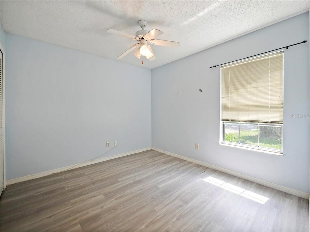 240 Maureen Drive - Photo 23