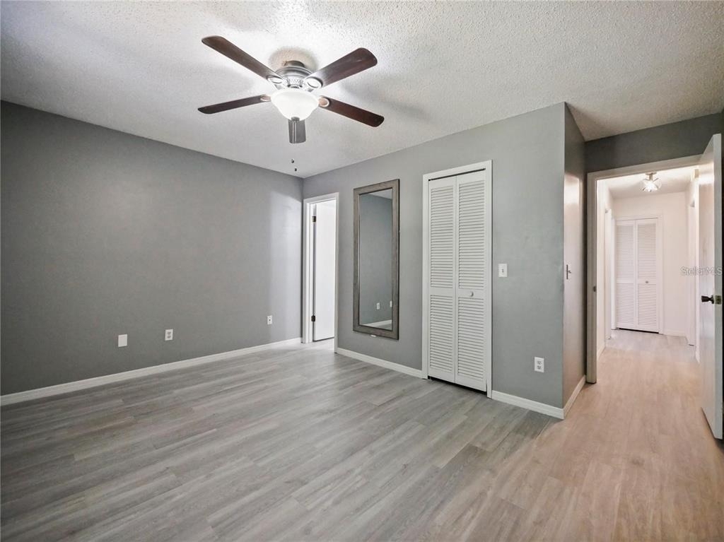 240 Maureen Drive - Photo 27