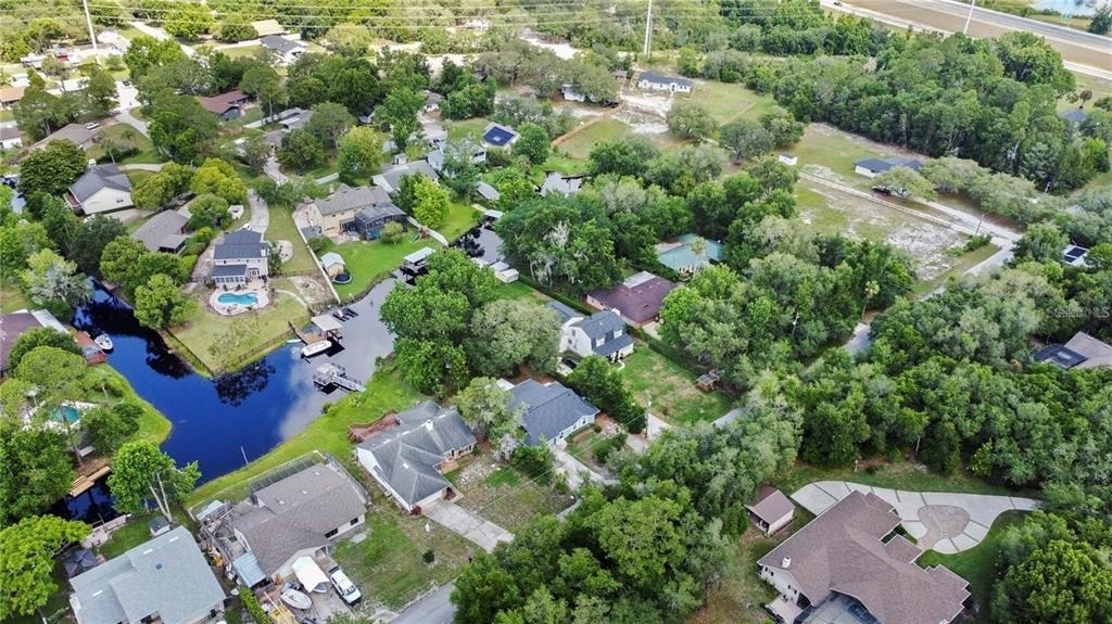 240 Maureen Drive - Photo 10