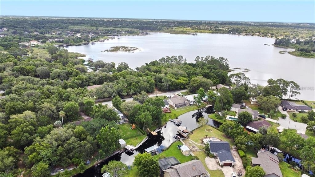 240 Maureen Drive - Photo 16