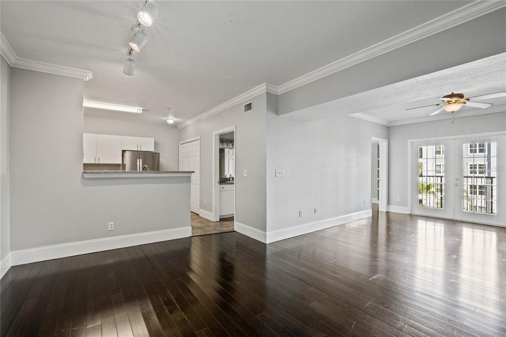 204 E South Street - Photo 4