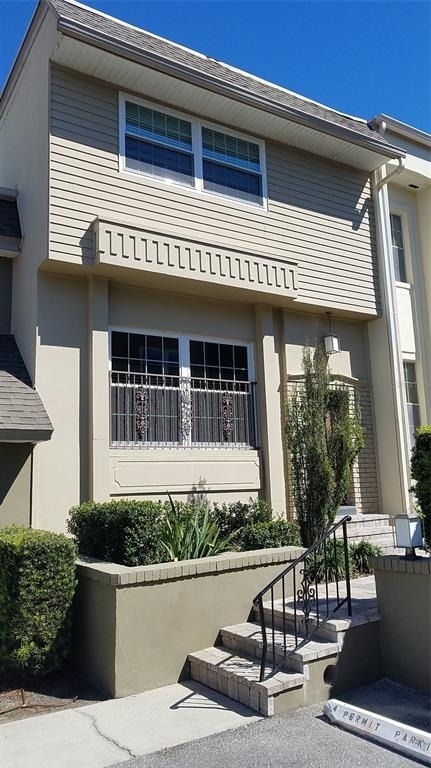 612 E Church Street - Photo 0