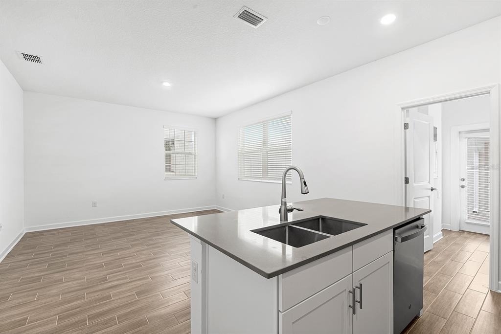 3053 Ella Way - Photo 14