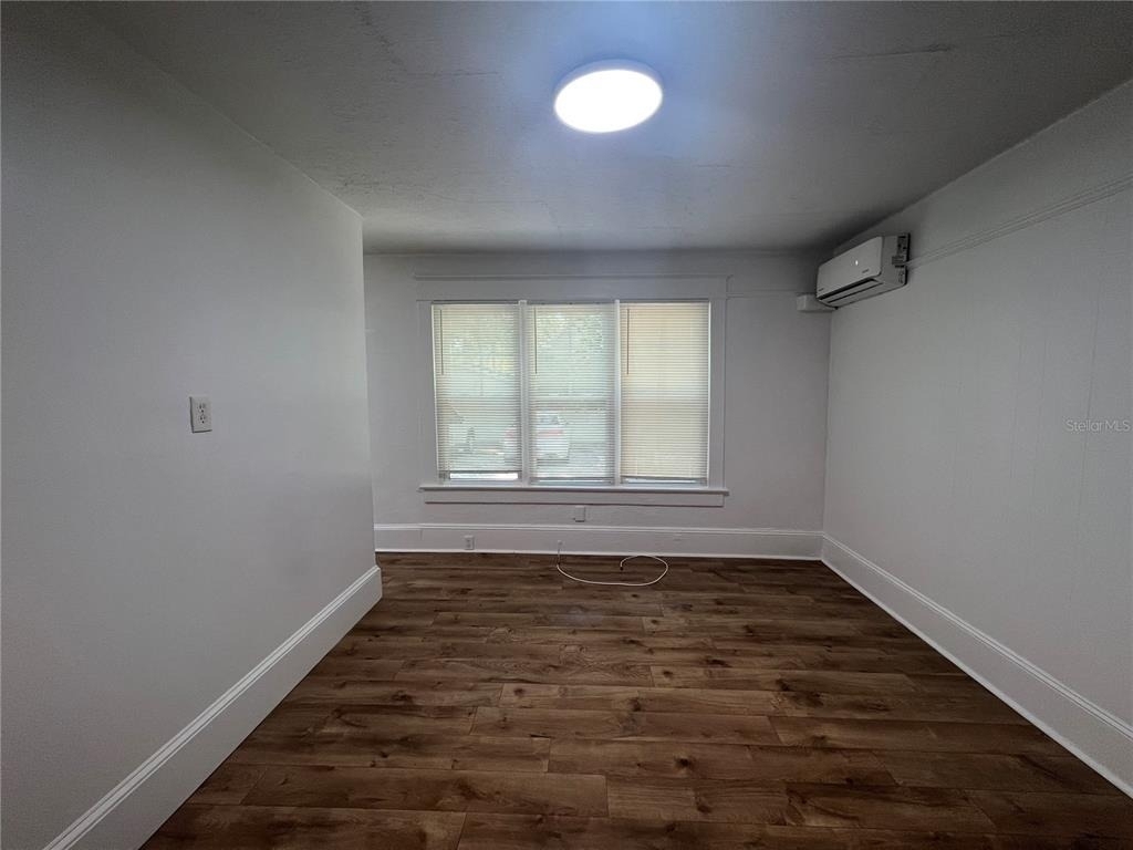 510 E Jackson St - Photo 3