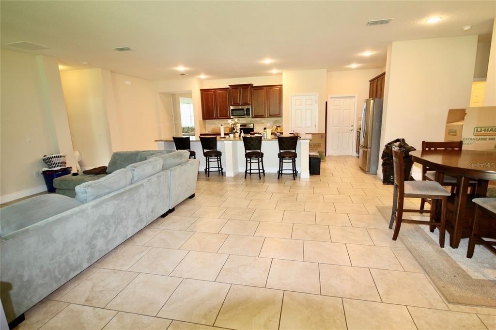 1073 Cavan Drive - Photo 3