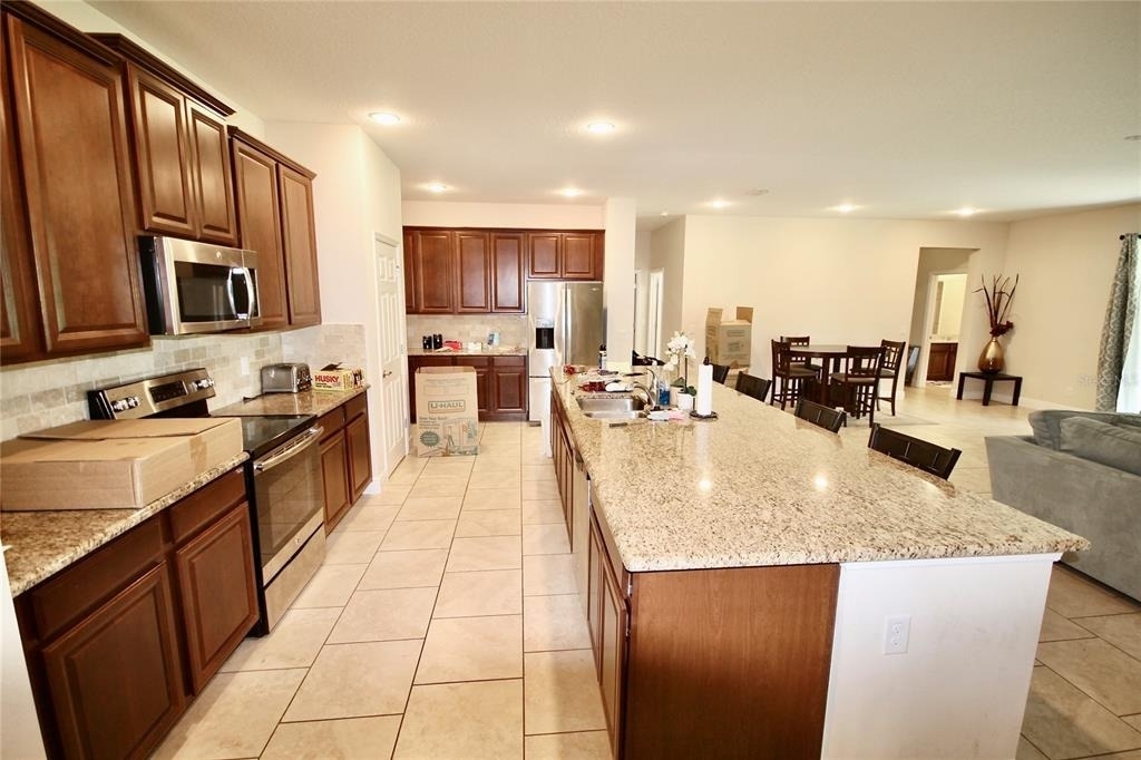 1073 Cavan Drive - Photo 7