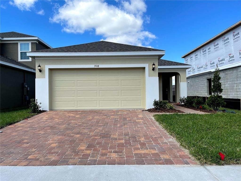 908 Anna Place - Photo 0