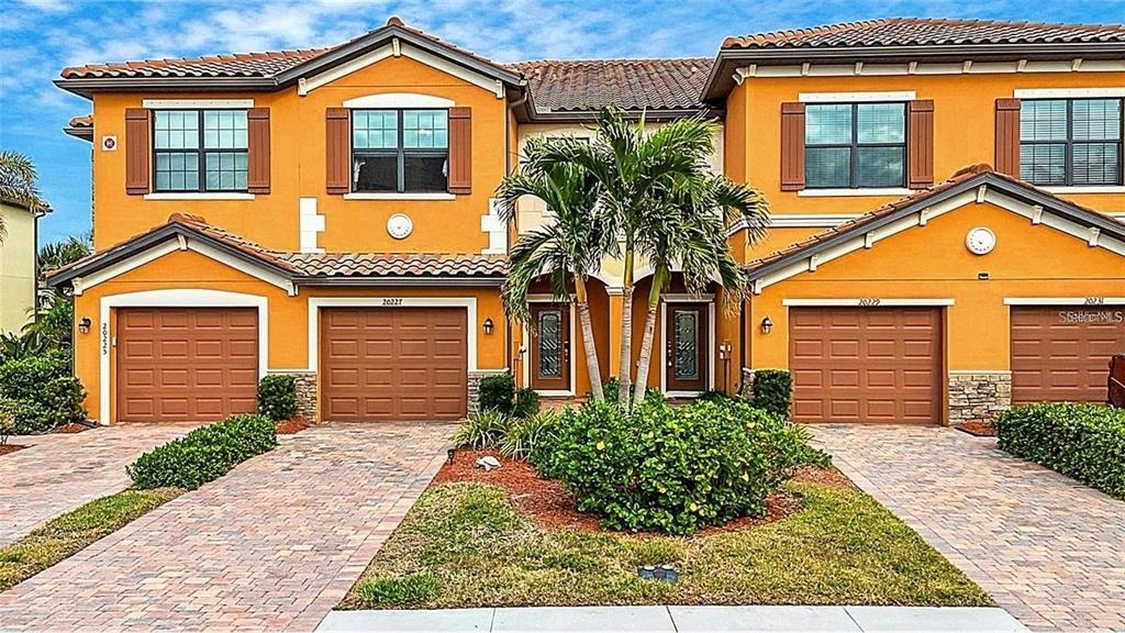 20229 Lagente Circle - Photo 0