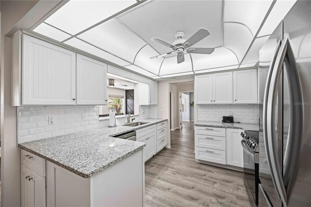 1933 Fairview Drive - Photo 10