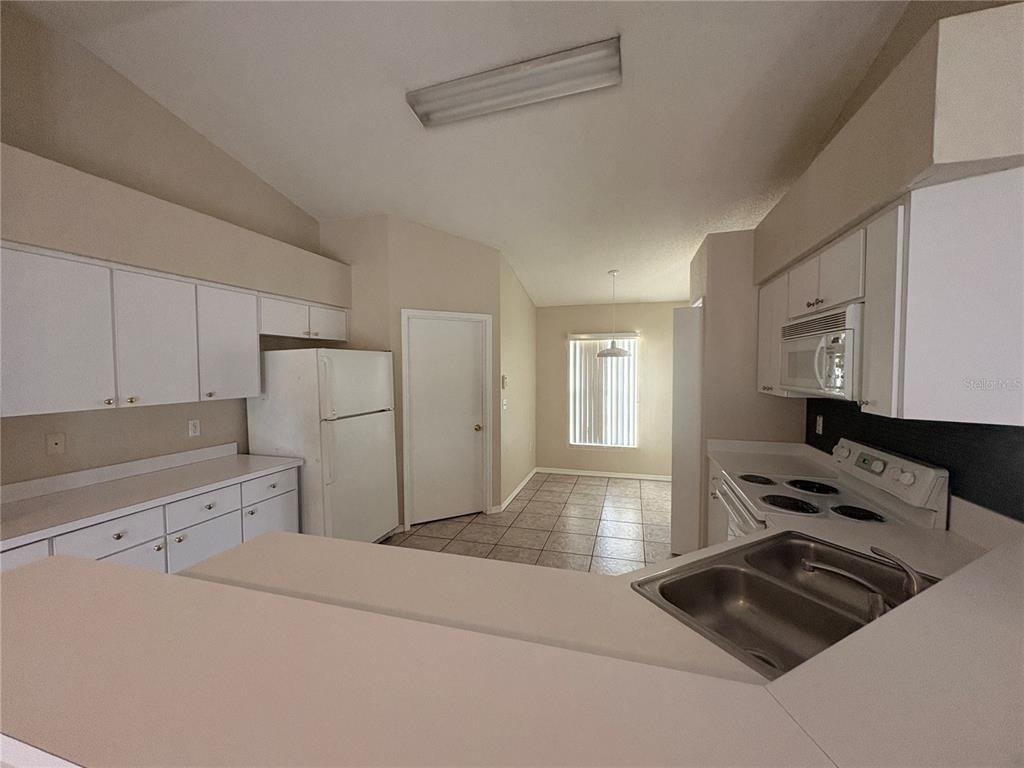 142 Lindale Street - Photo 4