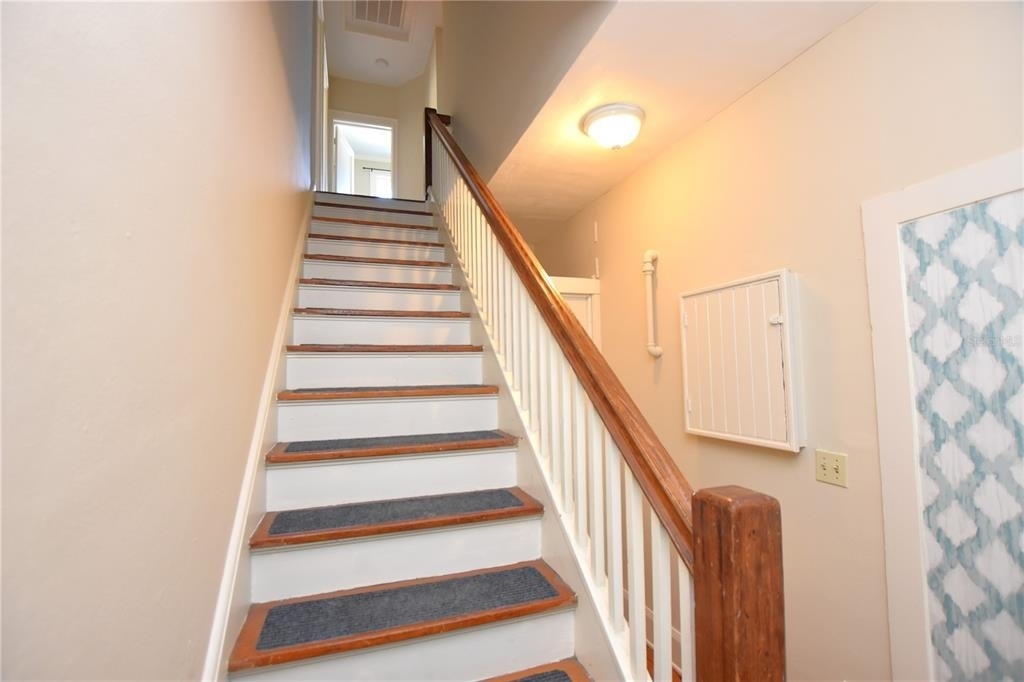 709 1/2 Park Hill Avenue - Photo 4