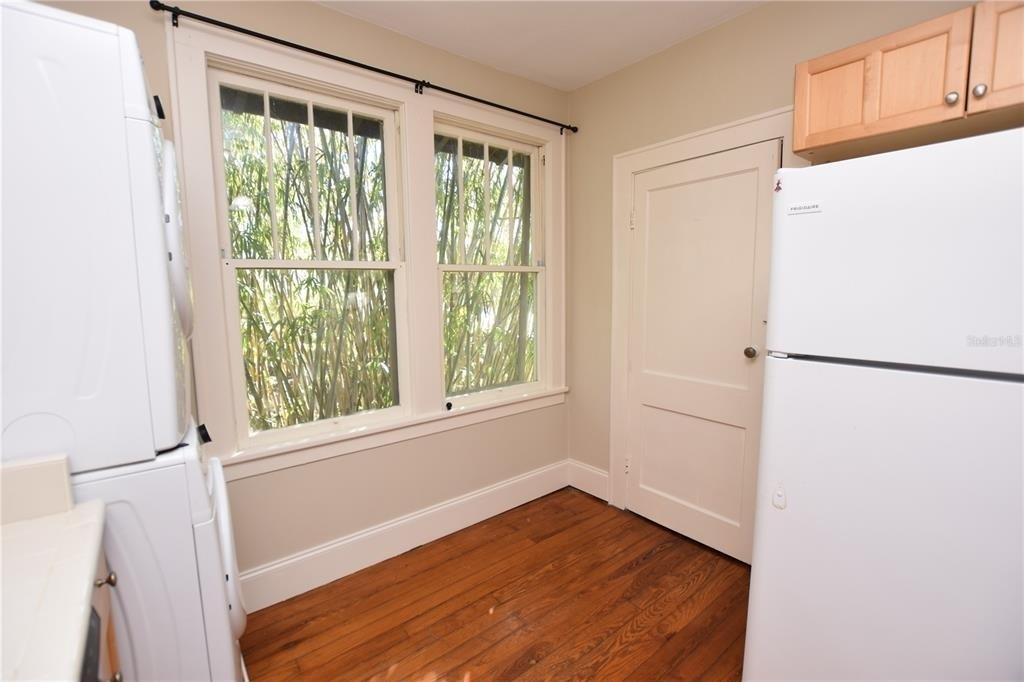 709 1/2 Park Hill Avenue - Photo 10