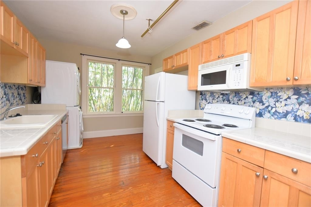 709 1/2 Park Hill Avenue - Photo 5