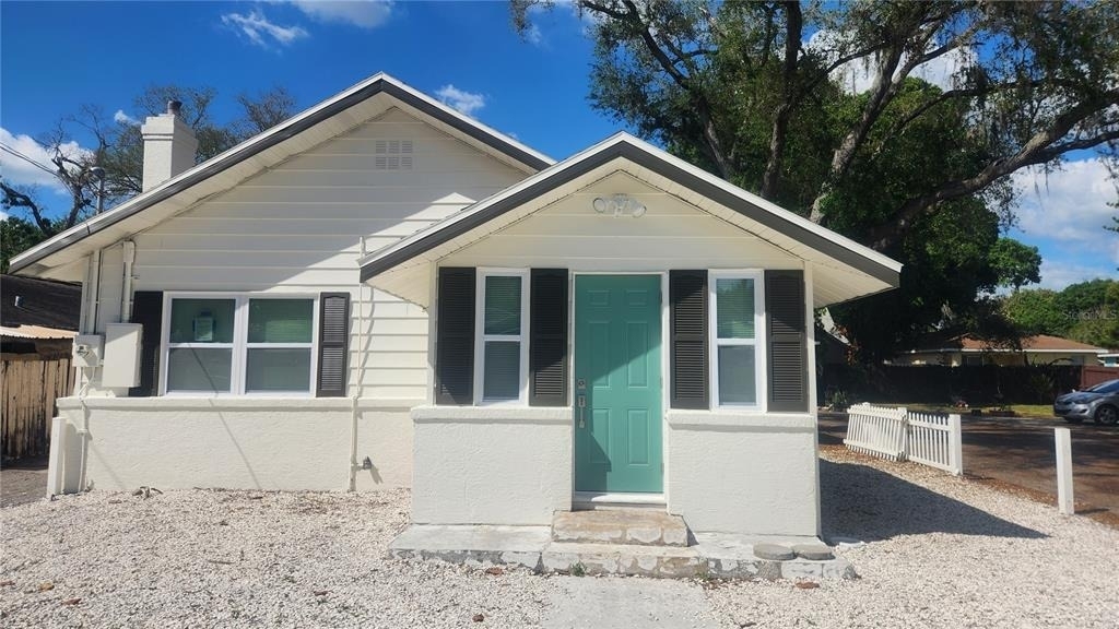 2117 5th Street - Photo 2