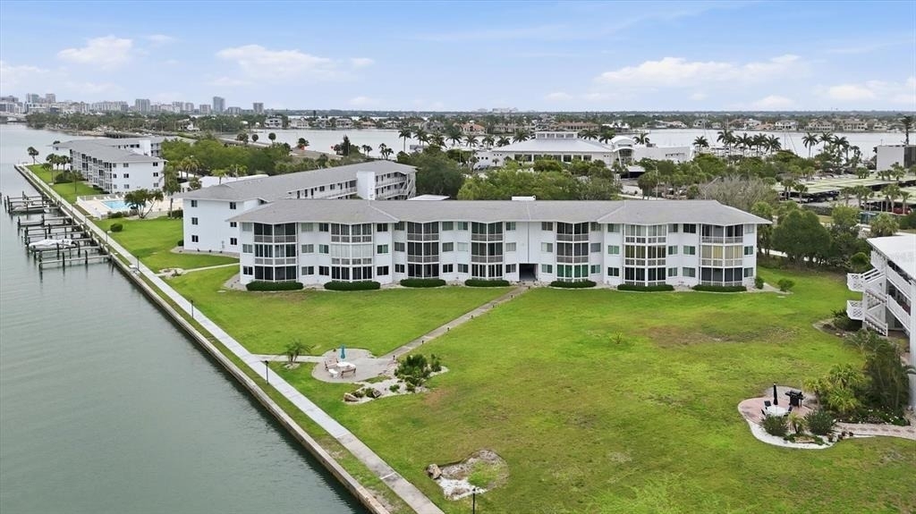 769 John Ringling Boulevard - Photo 32