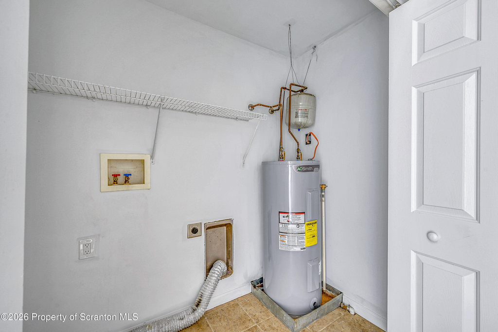 108 E Market Street - Photo 14