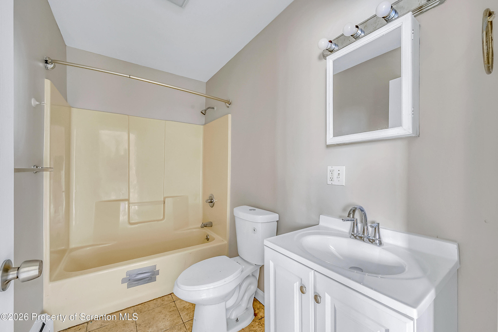 108 E Market Street - Photo 13