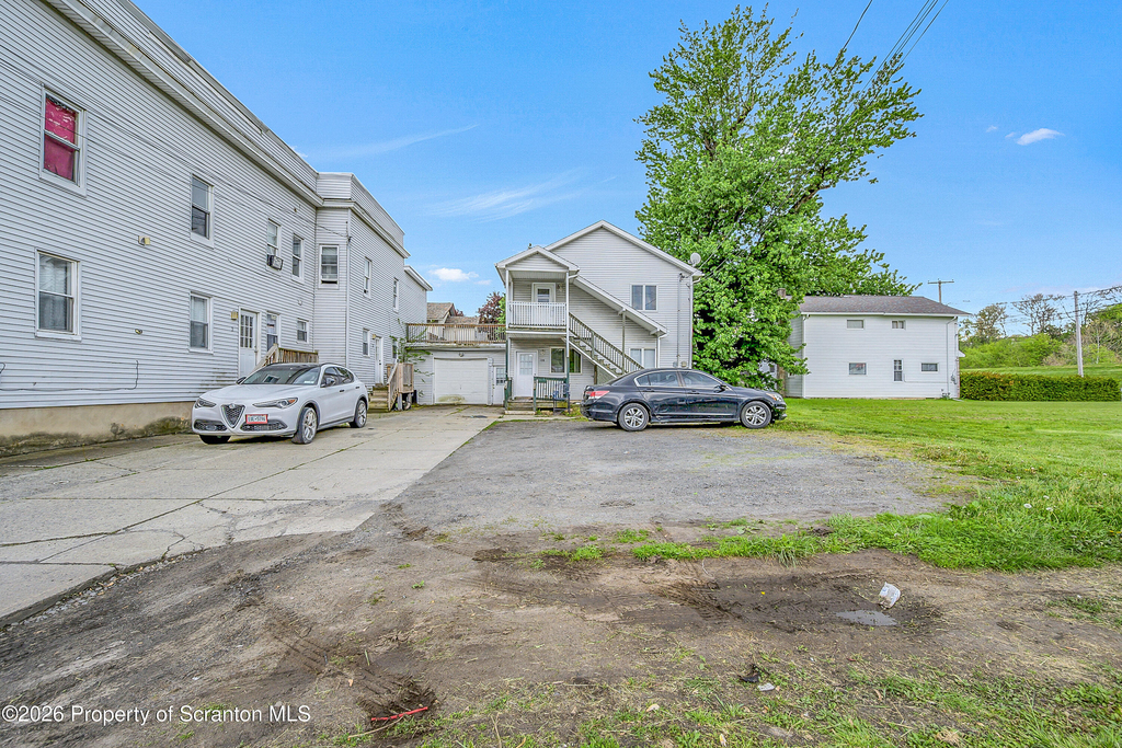 108 E Market Street - Photo 16