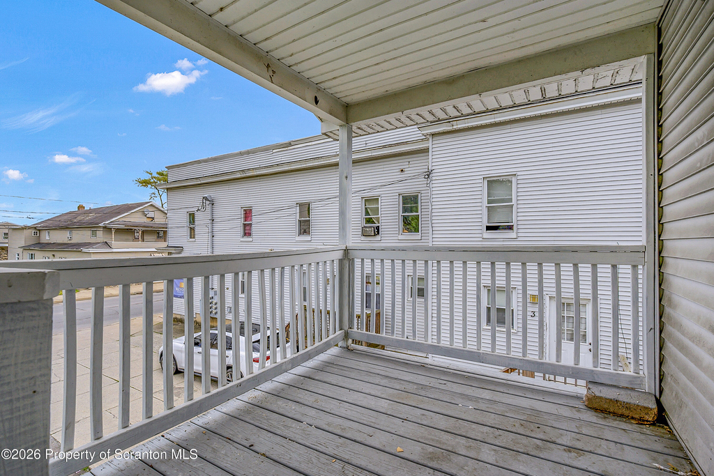108 E Market Street - Photo 2