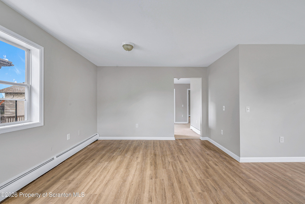 108 E Market Street - Photo 5