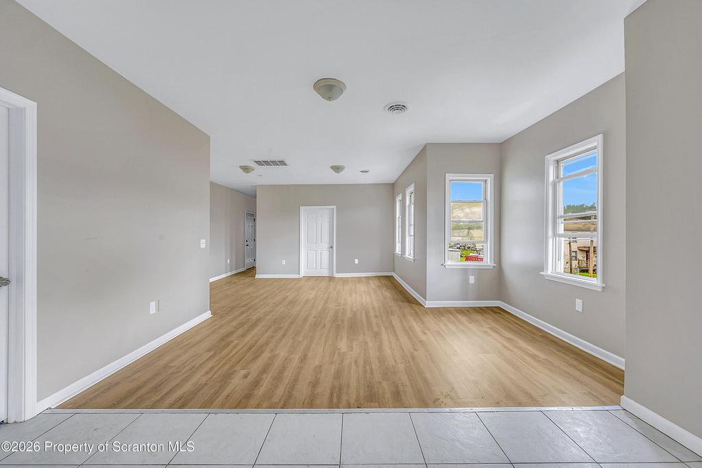 114 E Market Street - Photo 4