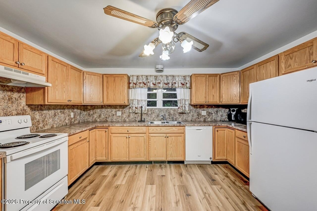 1 Beech Road - Photo 5