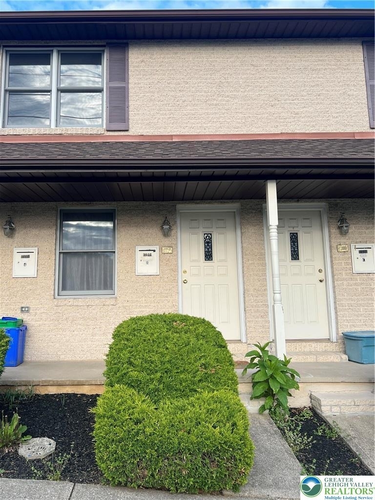 1532 N New Street - Photo 0