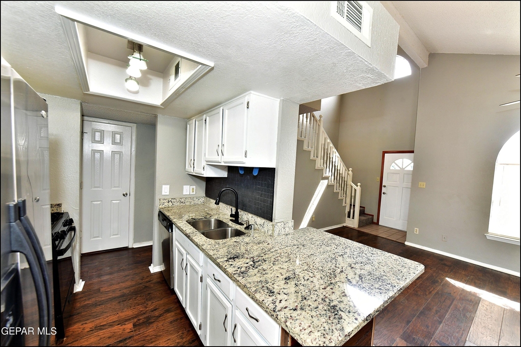 11051 Rockdale - Photo 14