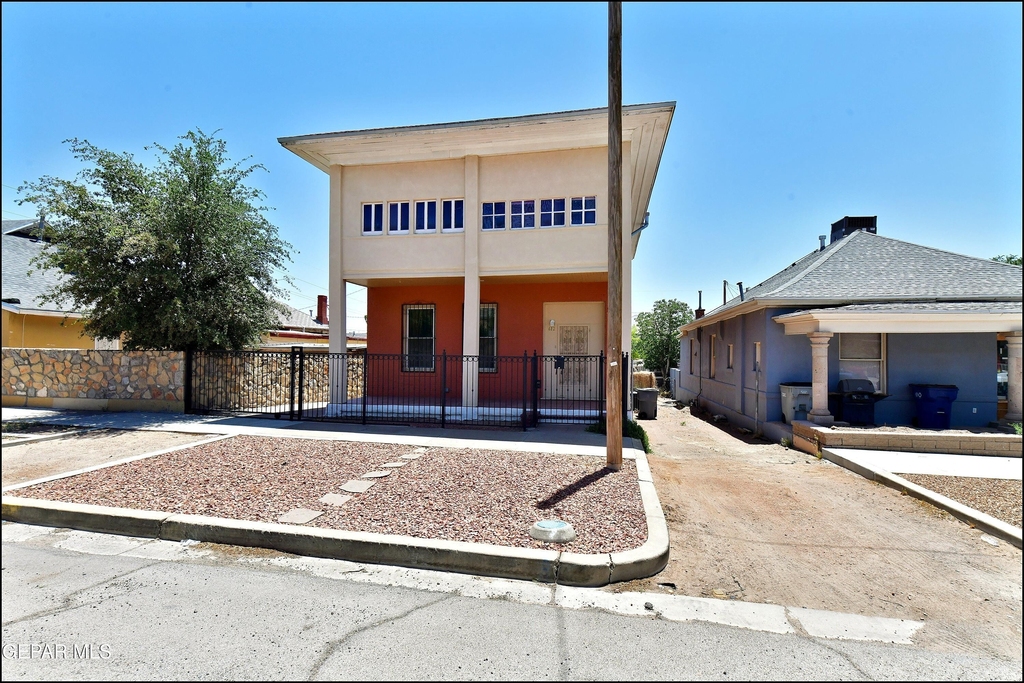 612 E Nevada Avenue - Photo 2