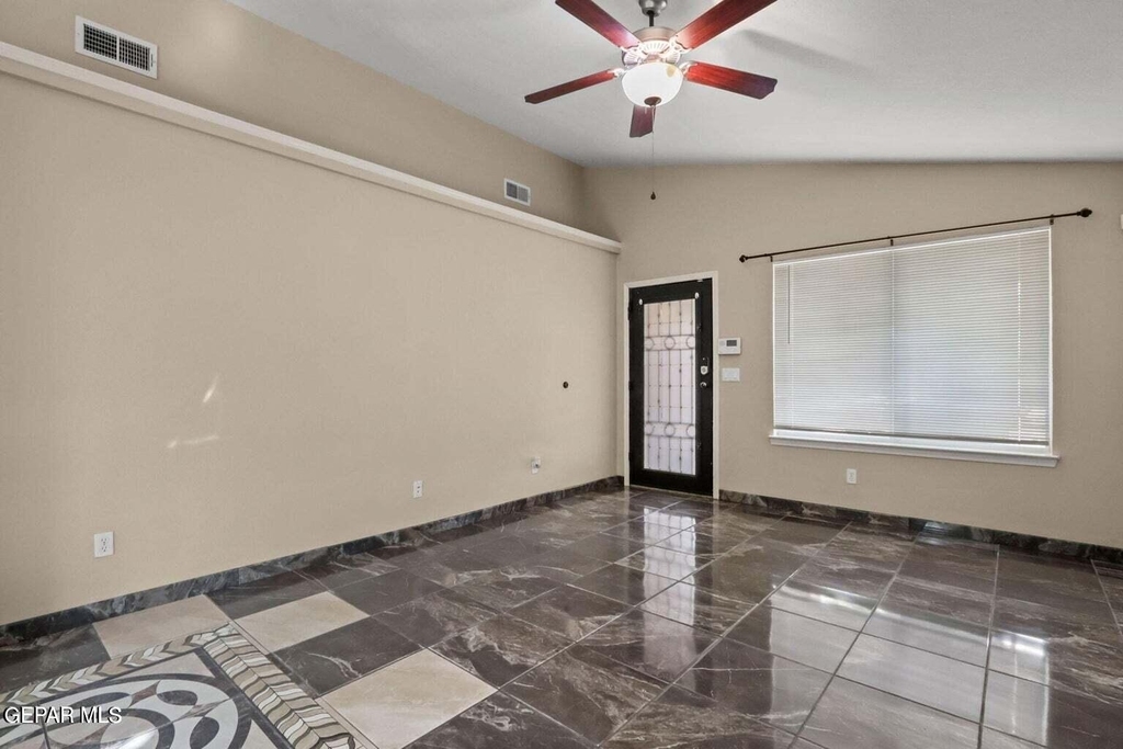 804 Desert Cactus Drive - Photo 2