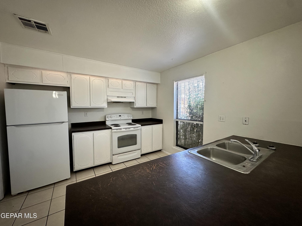 336 Villa Canto Street - Photo 8