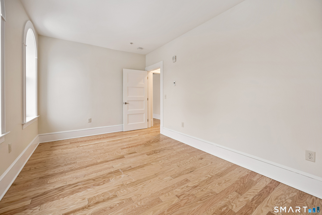 1355 Main Street - Photo 4