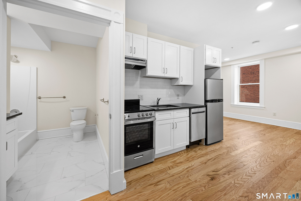 1355 Main Street - Photo 2