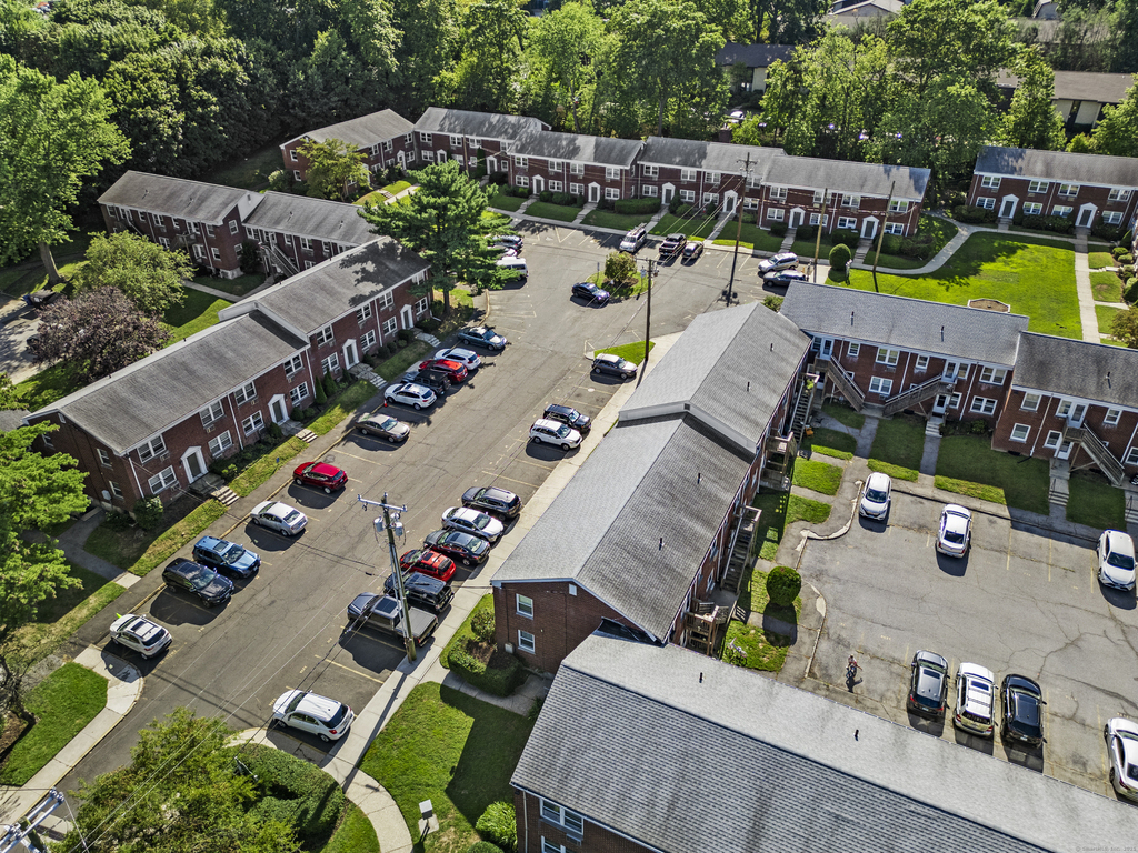 28 Hamilton Court - Photo 13