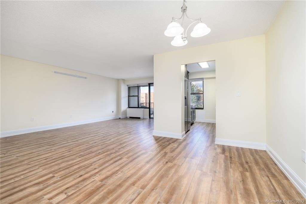 44 Strawberry Hill Avenue - Photo 13