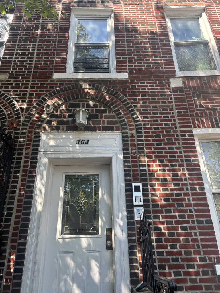 364 Legion Street - Photo 0