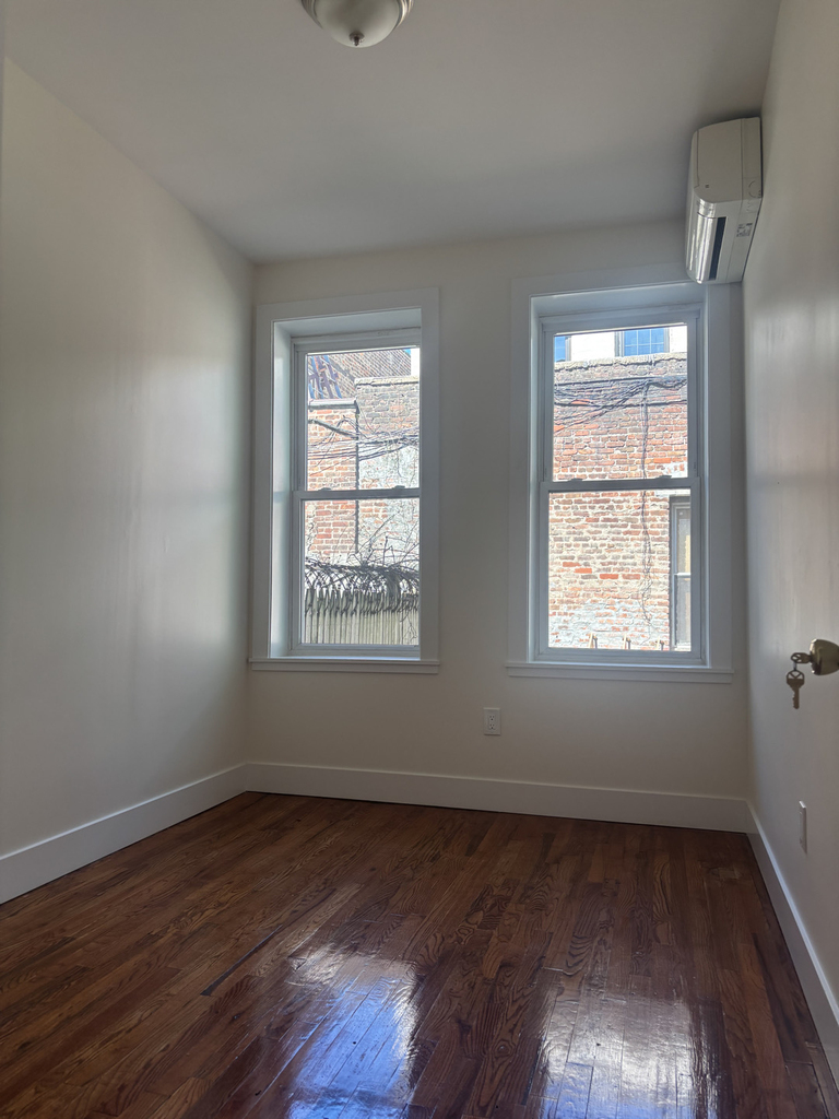 364 Legion Street - Photo 6