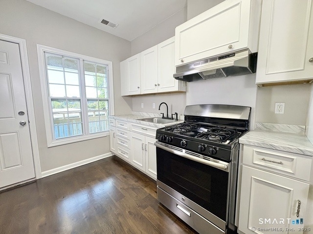 126 Burroughs Street - Photo 4