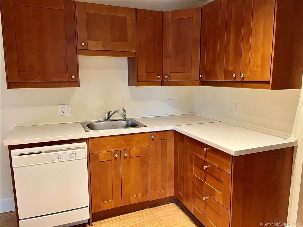 87 Kneen Street - Photo 3