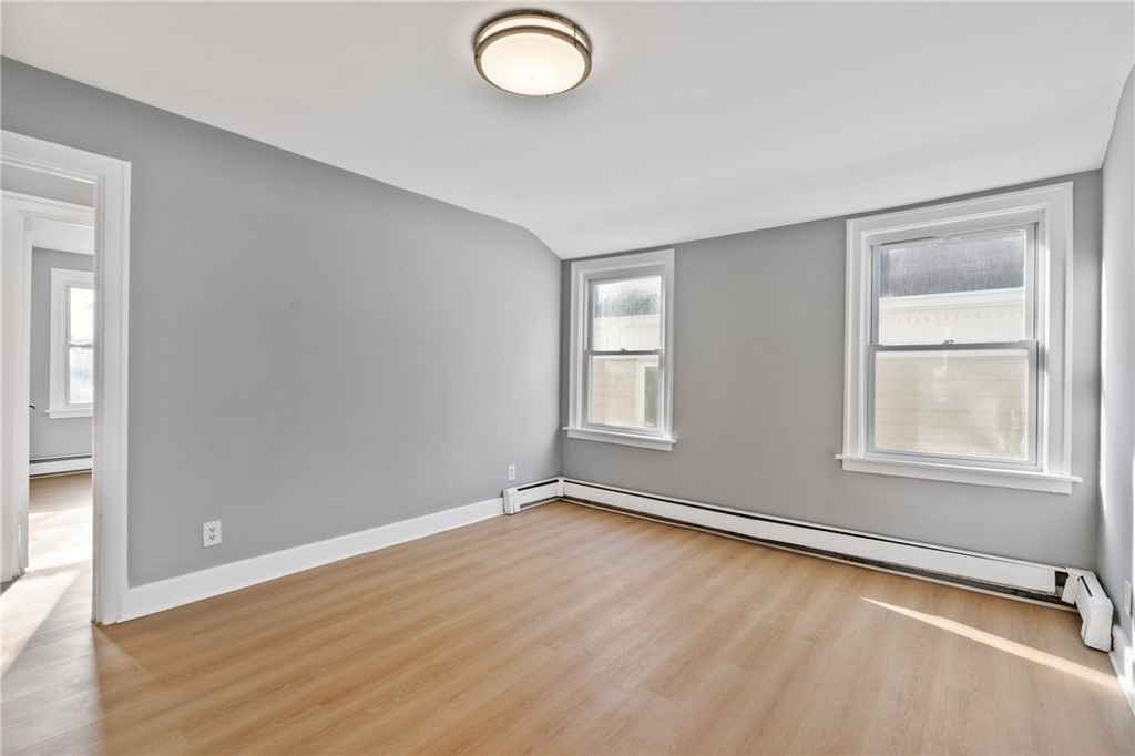 1508 Rockland Ave - Photo 2