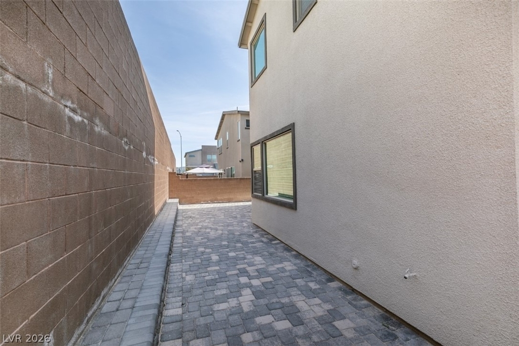 520 Founders Creek Avenue - Photo 40