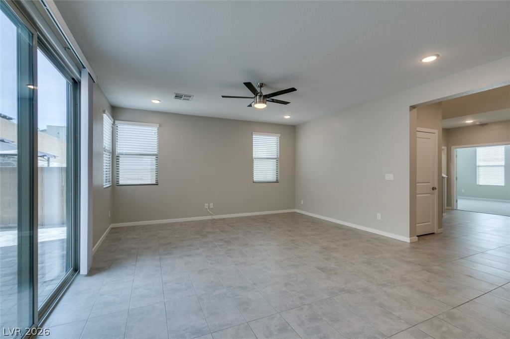 520 Founders Creek Avenue - Photo 7