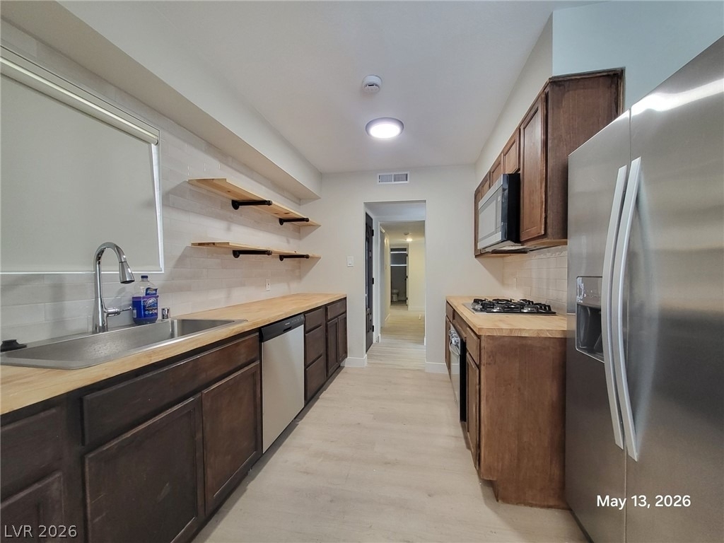 5409 Gipsy Avenue - Photo 1