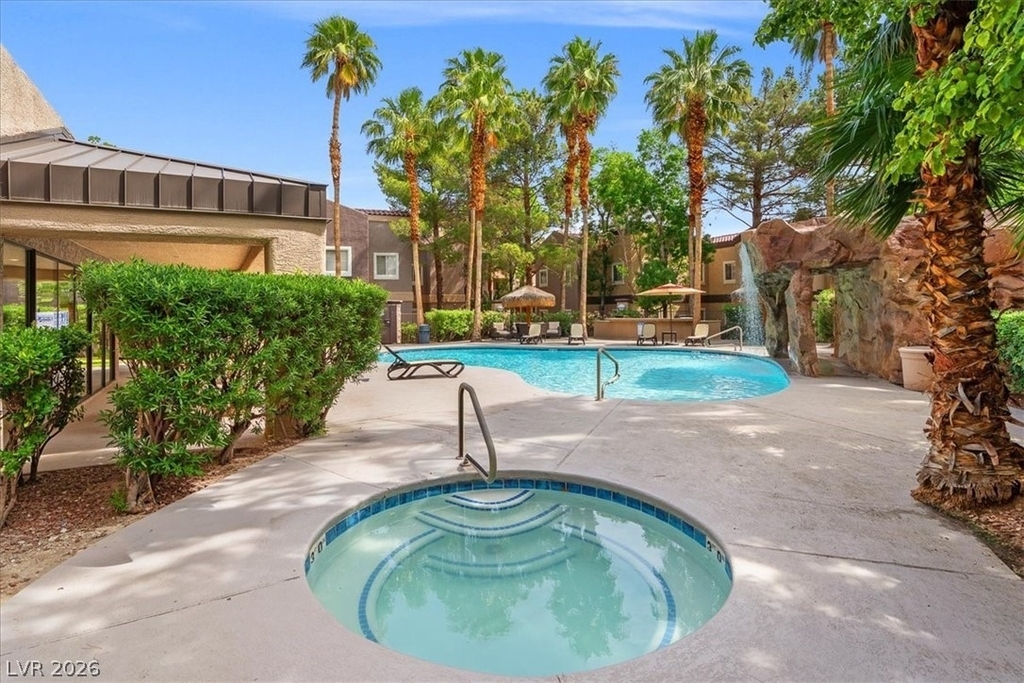 5250 S Rainbow Boulevard - Photo 17