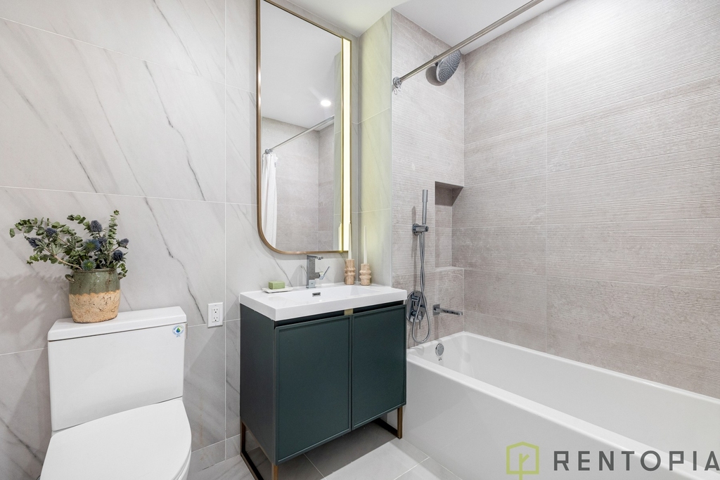 960 Franklin Avenue - Photo 12