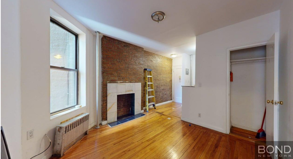 West 83rd Street - Photo 1