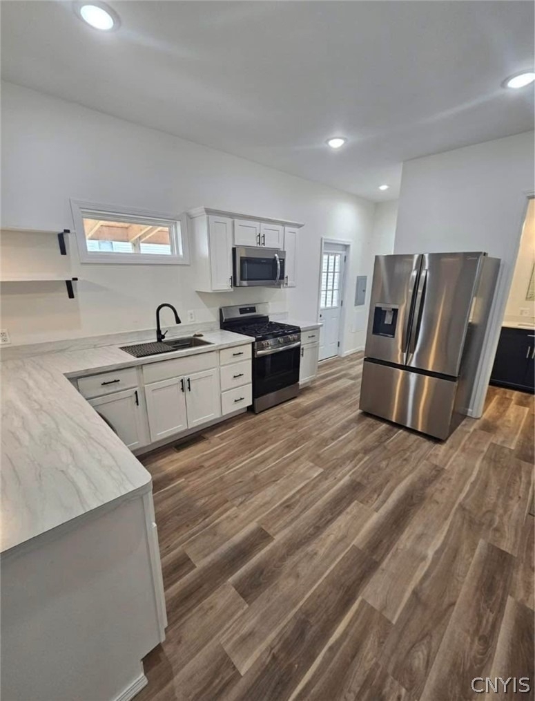 123 N School Street - Photo 2