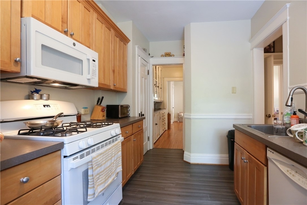 294 Laburnam Crescent - Photo 17