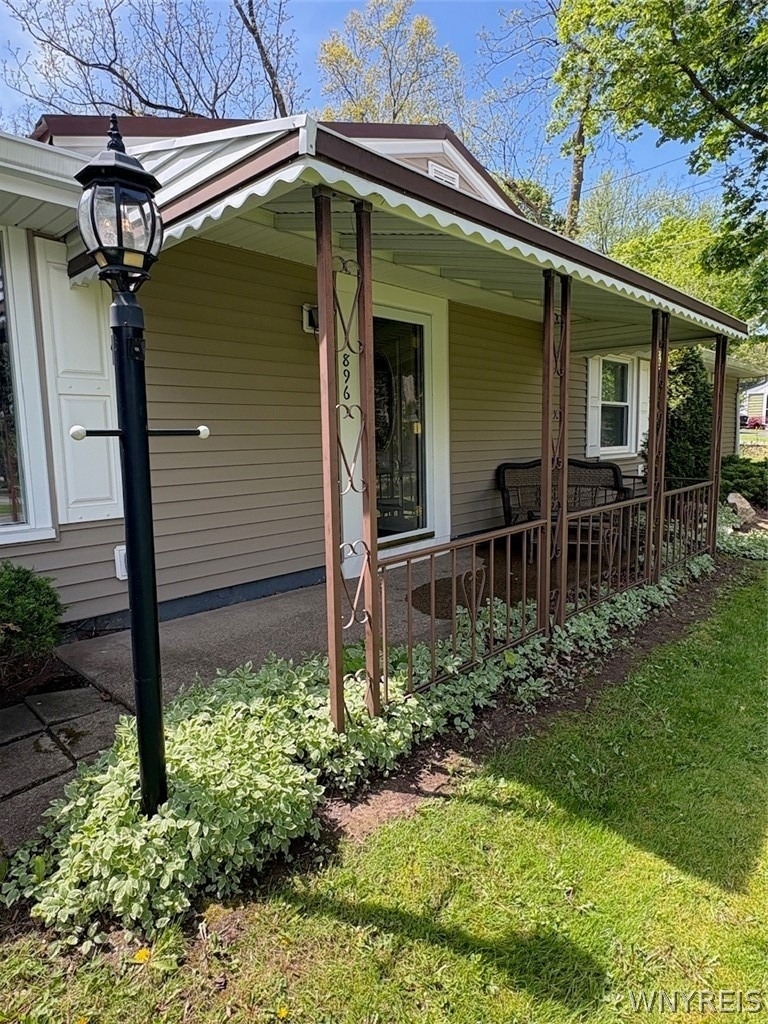 896 Hillside Drive - Photo 5