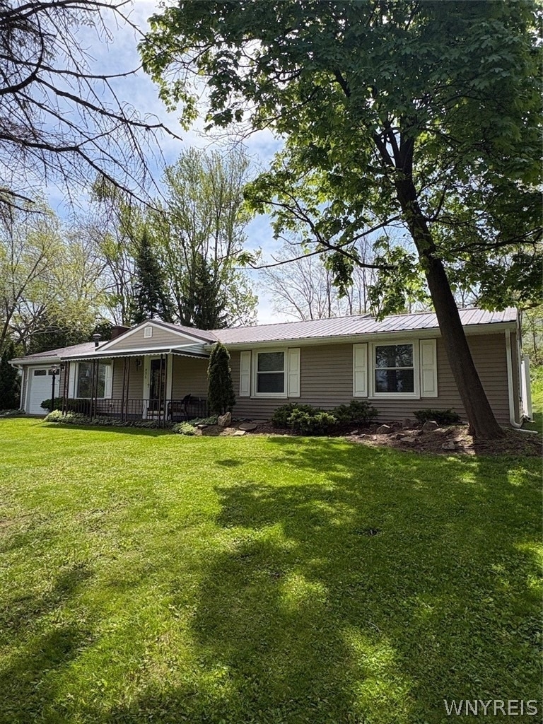 896 Hillside Drive - Photo 1